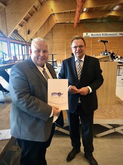 Ernennung zum Kreisausschussmitglied durch den Landrat Herrn Winfried Becker.