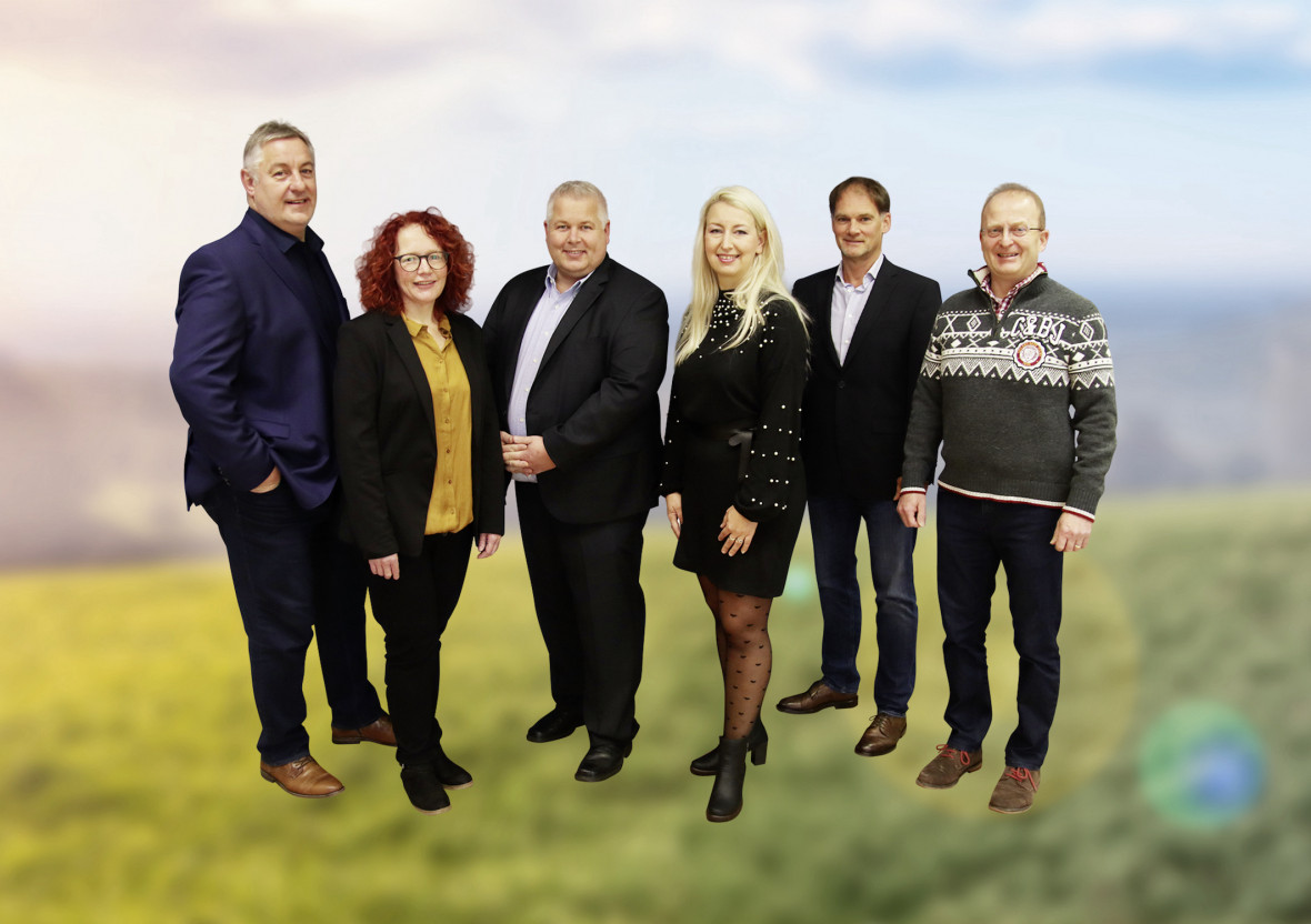 v.l.n.r Dirk Spengler, Sina Vogel, Karsten Schenk, Malwina Schenk, Stefan Rehberg und Martin Geiler